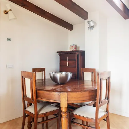 Bilocale In Ottima Posizione: Tra E Lima Apartament